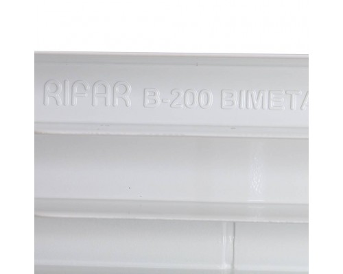 Радиатор биметаллический секционный RIFAR BASE 200 200 мм 8 секций боковое белый