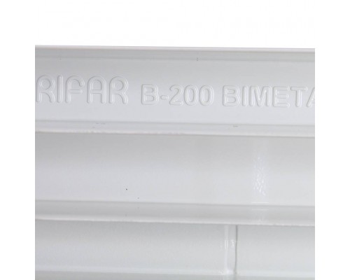 Радиатор биметаллический секционный RIFAR BASE 200 200 мм 10 секций боковое белый